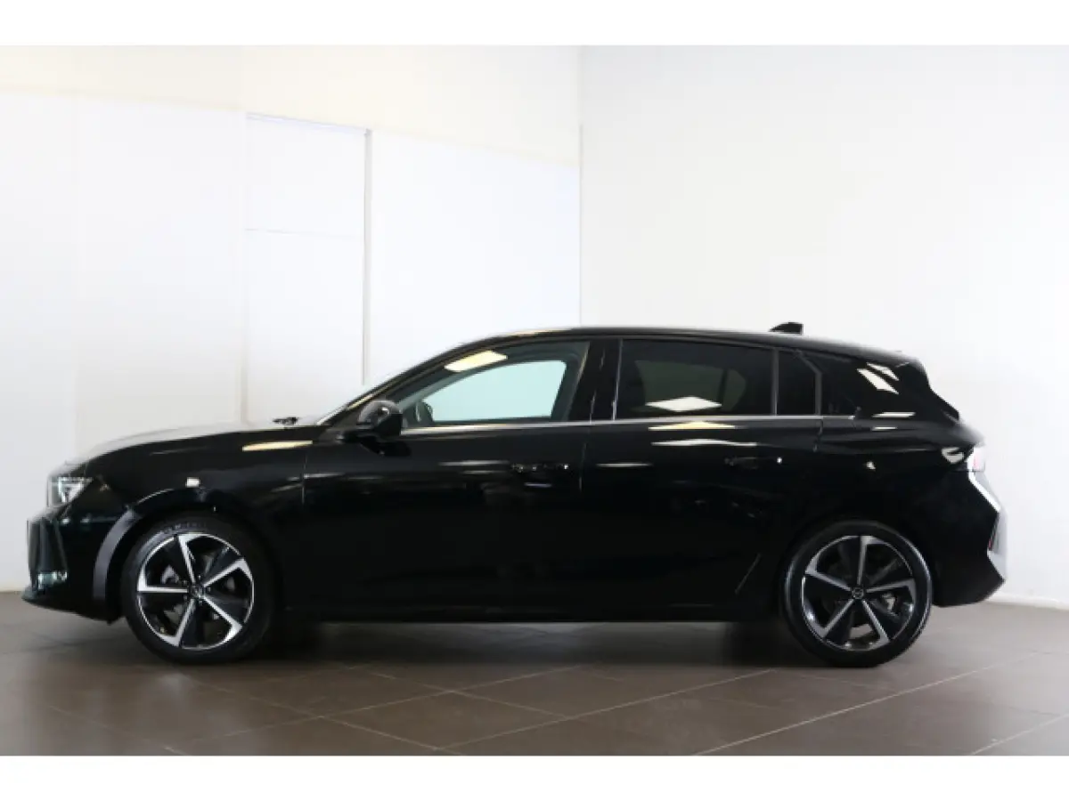 1.2 Level 3 130pk | Camera | Navi | Ad. Cruise control | AGR Stoelen | DAB | PDC V+A | Keyless entry  | LMV 17" |
