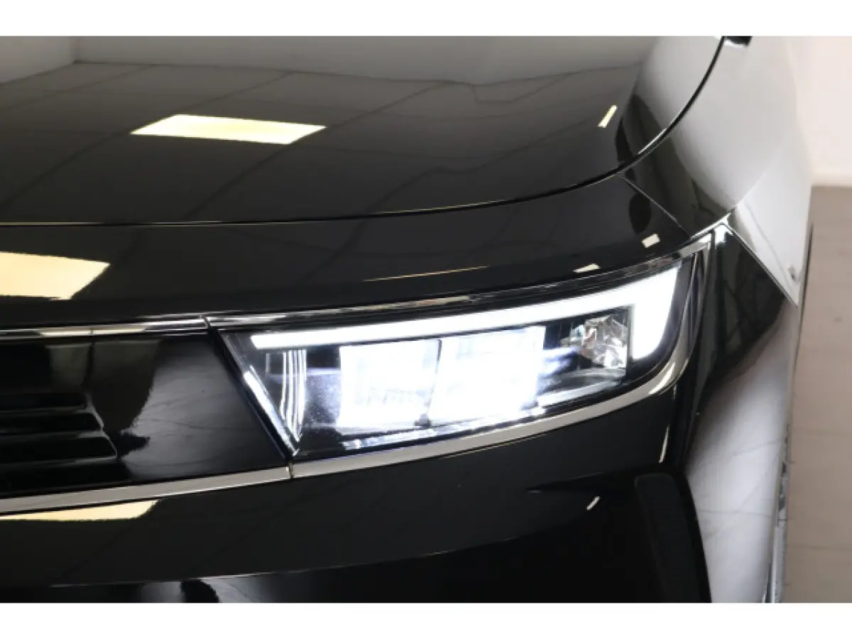 1.2 Level 3 130pk | Camera | Navi | Ad. Cruise control | AGR Stoelen | DAB | PDC V+A | Keyless entry  | LMV 17" |