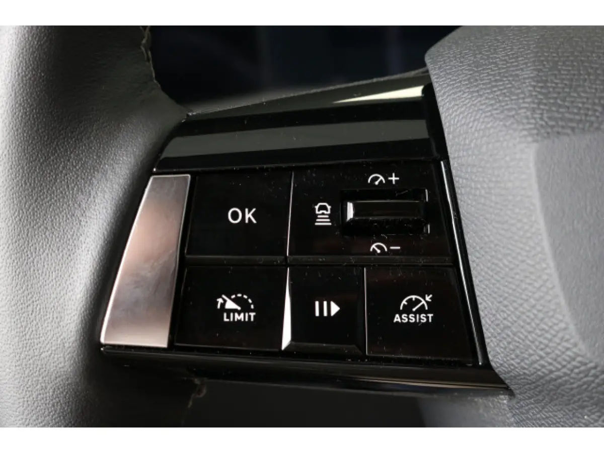 1.2 Level 3 130pk | Camera | Navi | Ad. Cruise control | AGR Stoelen | DAB | PDC V+A | Keyless entry  | LMV 17" |