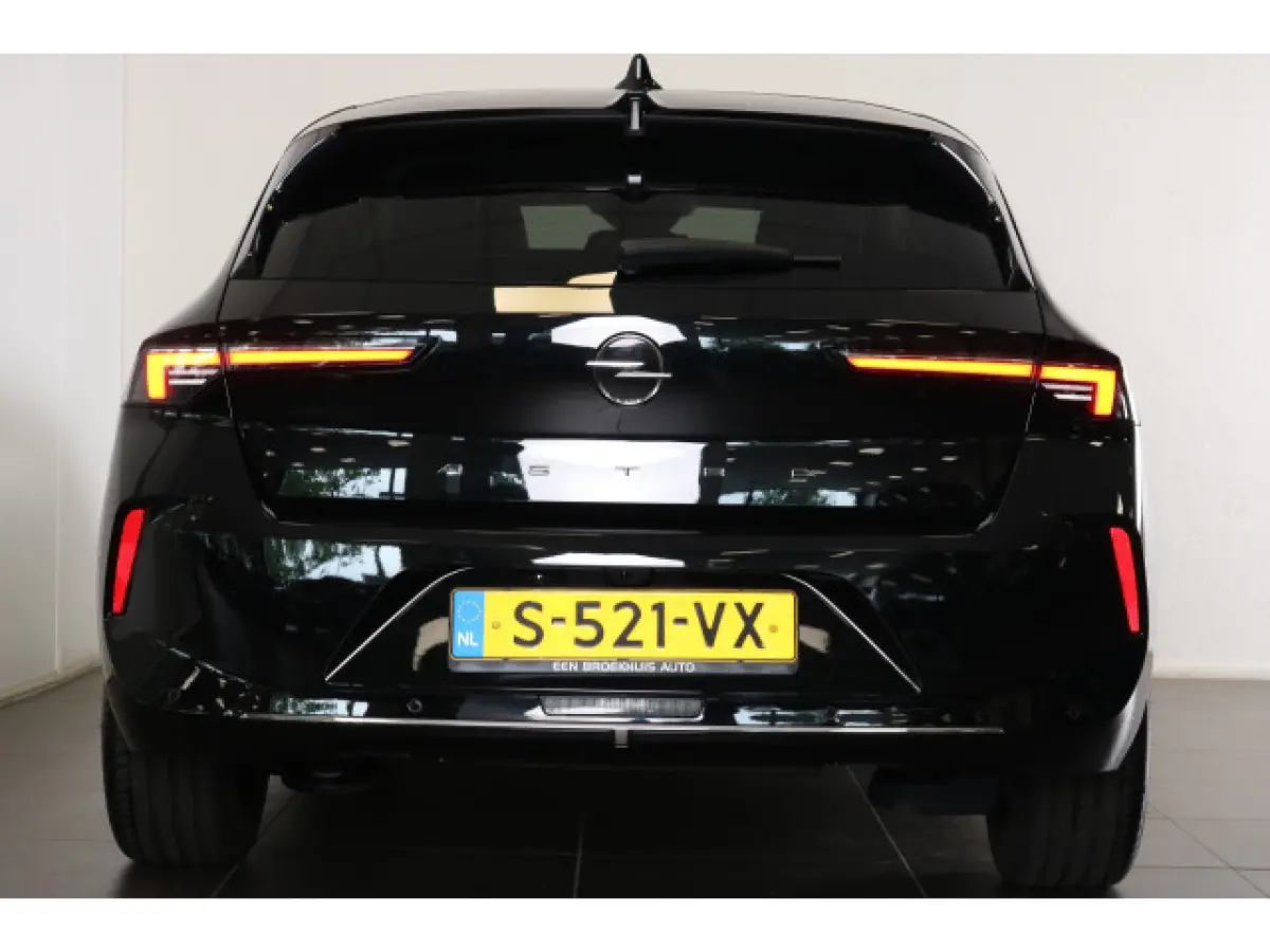 1.2 Level 3 130pk | Camera | Navi | Ad. Cruise control | AGR Stoelen | DAB | PDC V+A | Keyless entry  | LMV 17" |