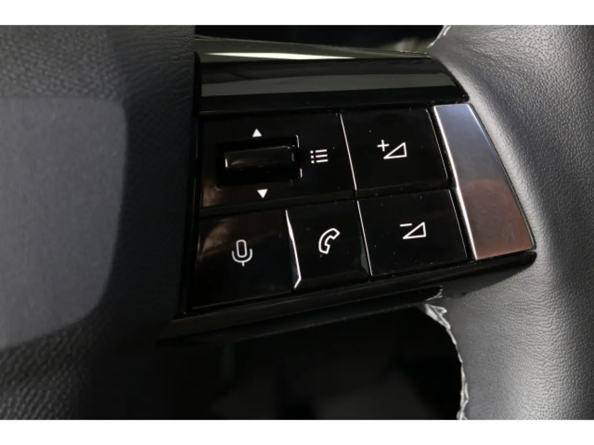1.2 Level 3 130pk | Camera | Navi | Ad. Cruise control | AGR Stoelen | DAB | PDC V+A | Keyless entry  | LMV 17" |