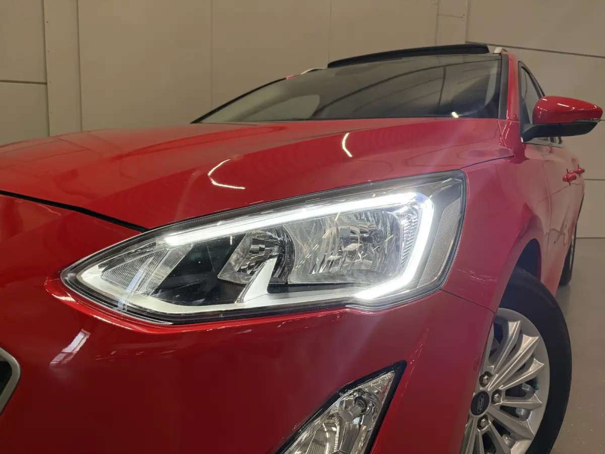 1.0 EcoBoost Titanium aut. PANO/TREKHAAK/B&O/CAMERA/LED/ADAPTIVE CRUISE/CARPLAY/KEYLESS/STOEL+STUURVERW/PDC+ASSIST/PRIVACY/ORIG. NL AUTO/APK T/M 04-2027