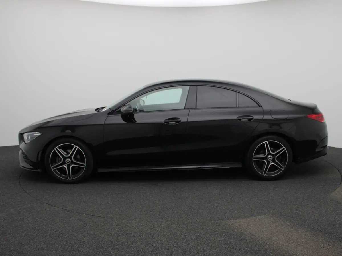 180 Business Solution AMG AUTOMAAT | TREKHAAK | NAVIGATIE | CAMERA | STOELVERWARMING