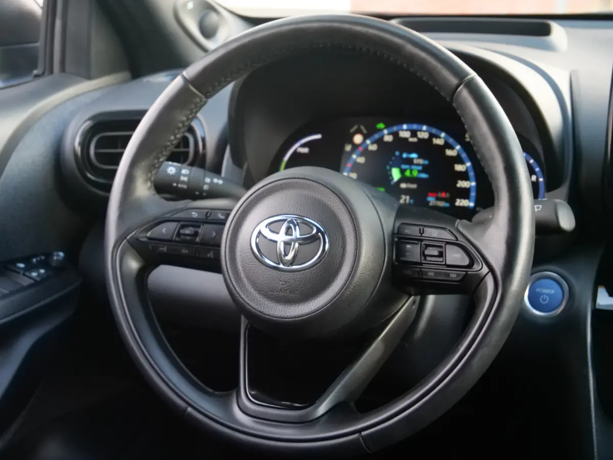 1.5 Hybrid Adventure 116 Pk Automaat Navi / DAB / Apple Carplay / Camera / Stoelverwarming