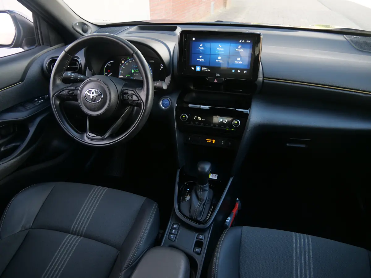 1.5 Hybrid Adventure 116 Pk Automaat Navi / DAB / Apple Carplay / Camera / Stoelverwarming