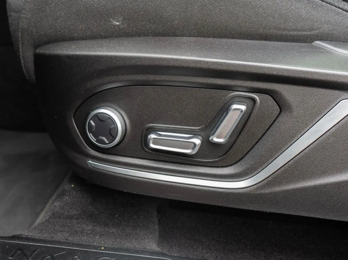1.5 Plug-in Hybrid 262pk | Panoramadak | Navigatie | 360 Camera
