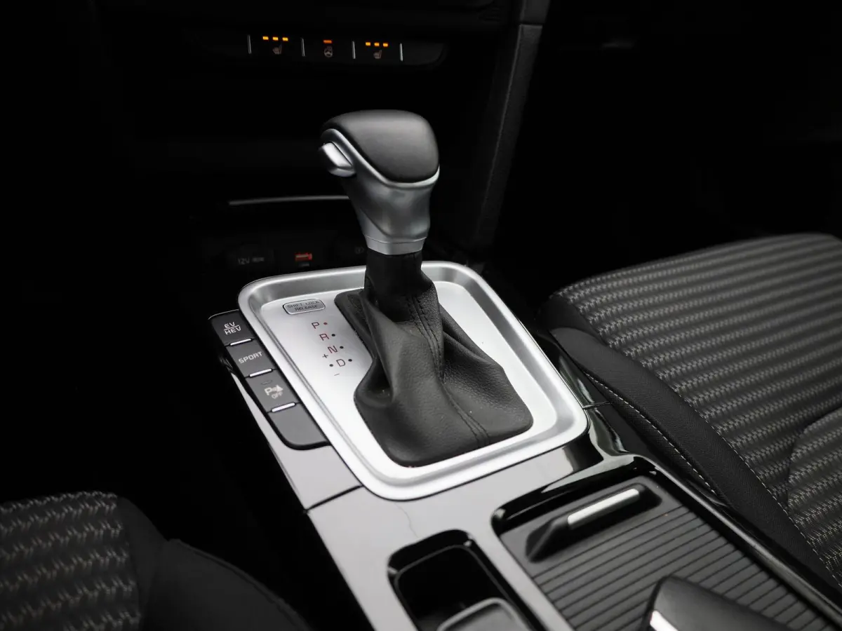 1.6 GDi PHEV DCT Business Line | CAMERA | NAVIGATIE | STOELVERWARMING