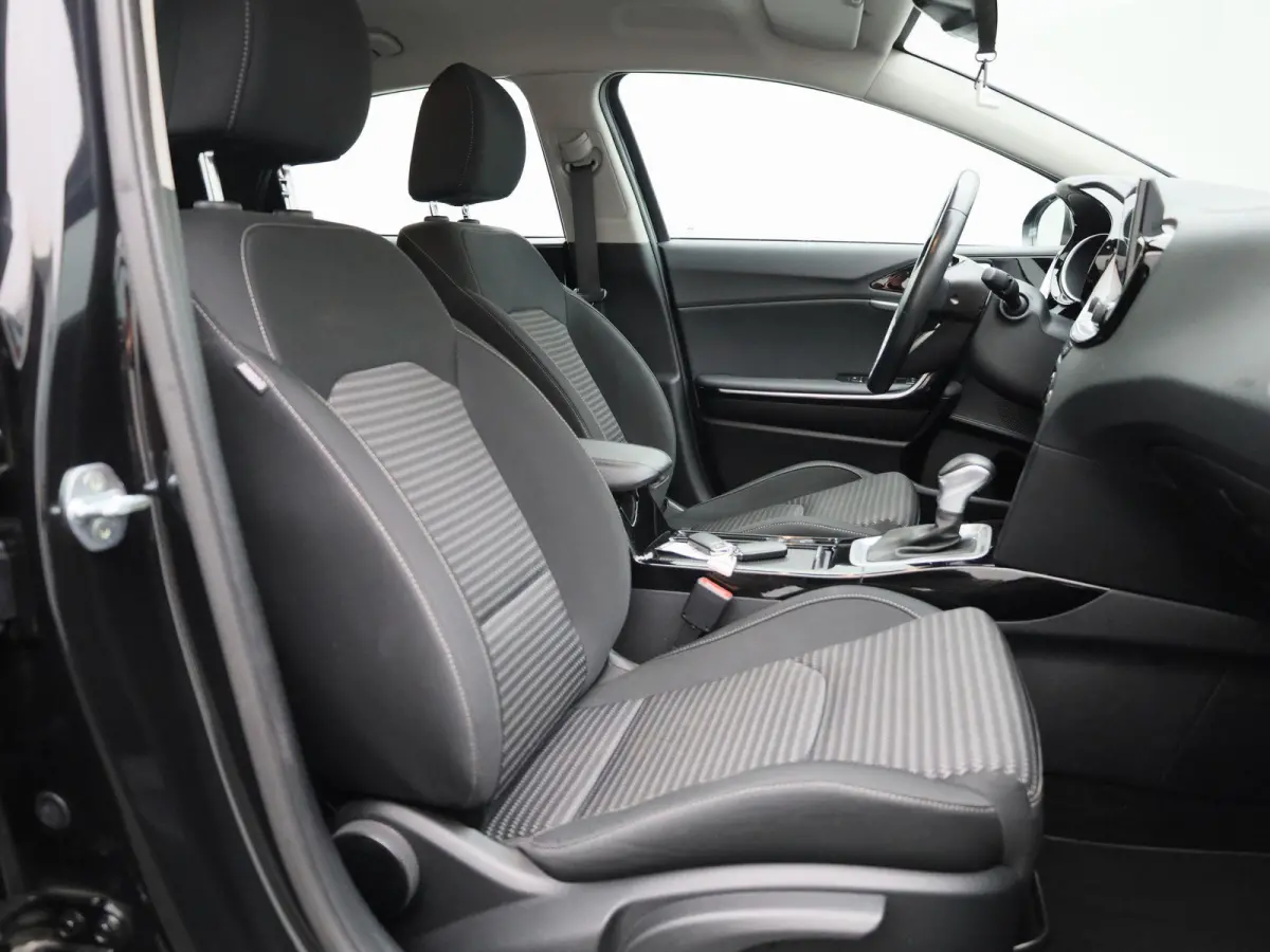 1.6 GDi PHEV DCT Business Line | CAMERA | NAVIGATIE | STOELVERWARMING