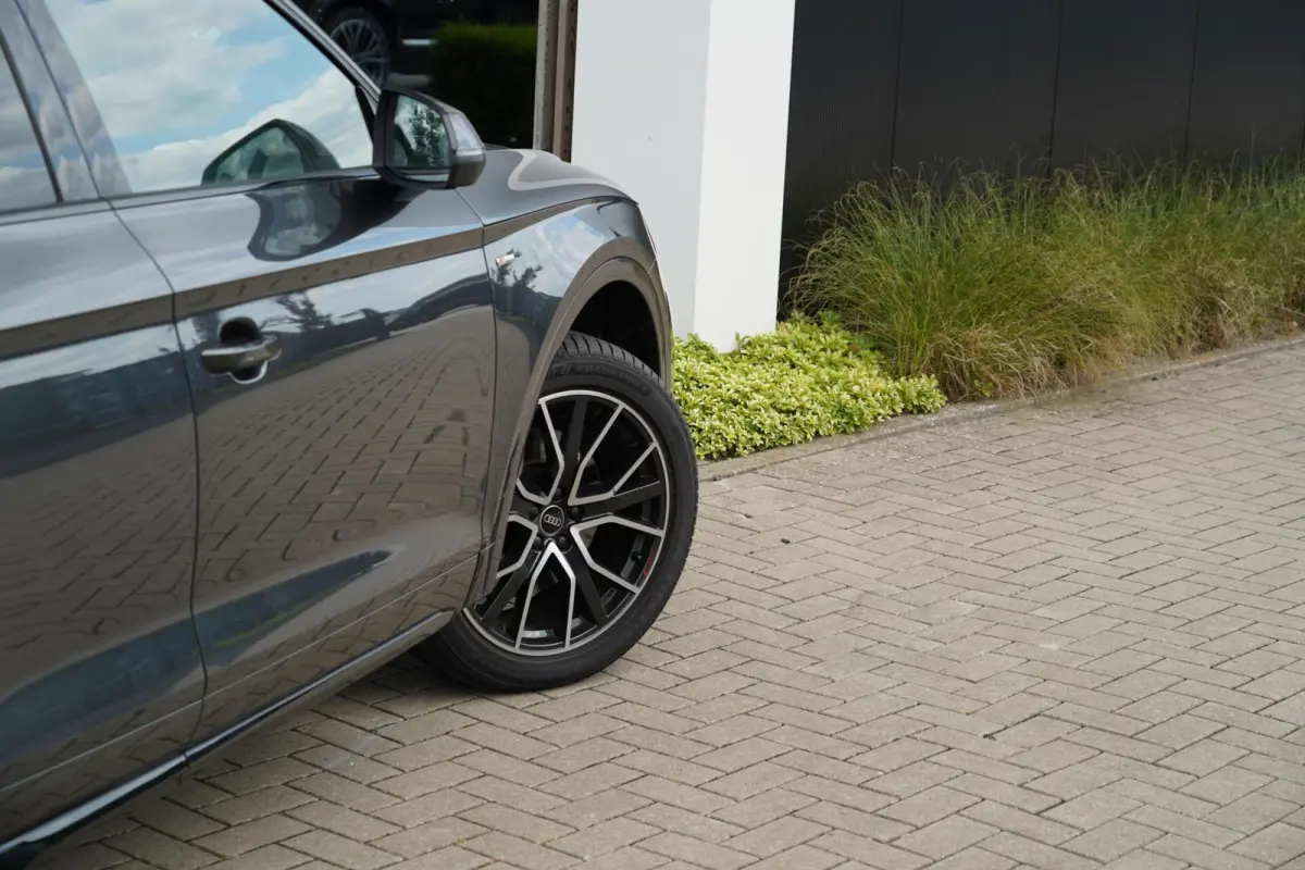 55 TFSI e S edition | SOH 98% | Head-Up | Matrix LED | Adaptieve cruise control | 2 x S-Line | Ambiance verlichting | Parkeercamera | Stoelverwarming | 3-zone climate control | Keyless | Stu
