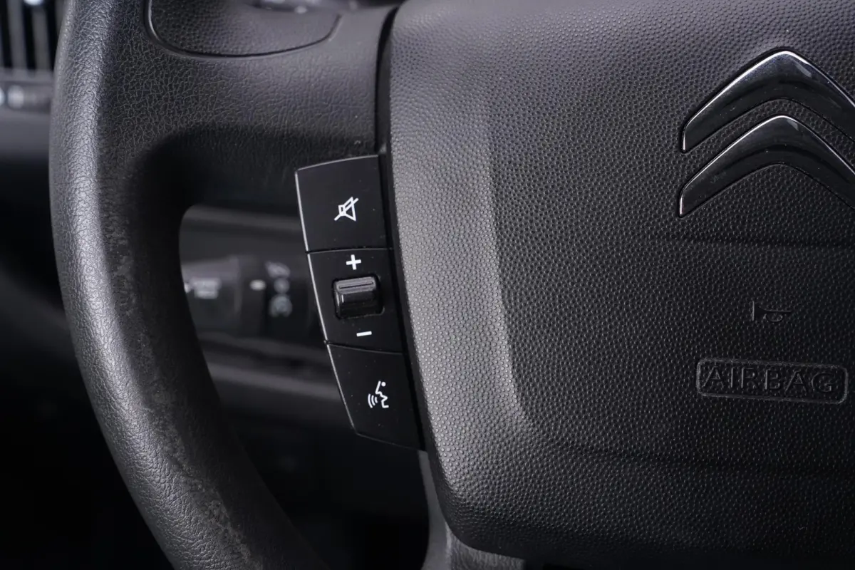 2.2 HDI 140 pk L2H2 Airco, Cruise Control BPM vrij, Audiosysteem, PDC achter, 3-Zits