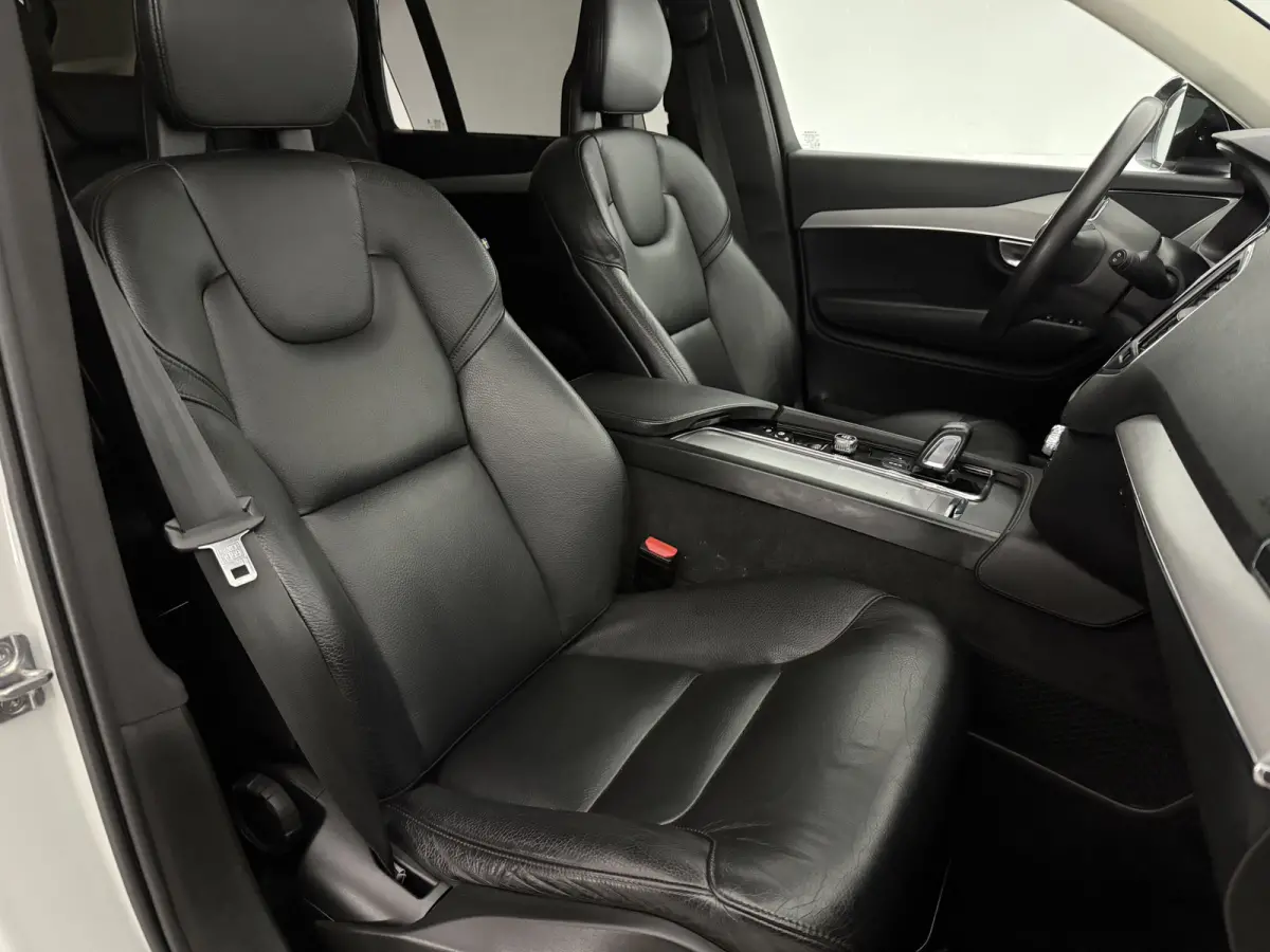 2.0 T8 Recharge AWD 7p. | Camera | Virtual | Cruise | Trekhaak | LED | Stoel/Stuurverw.