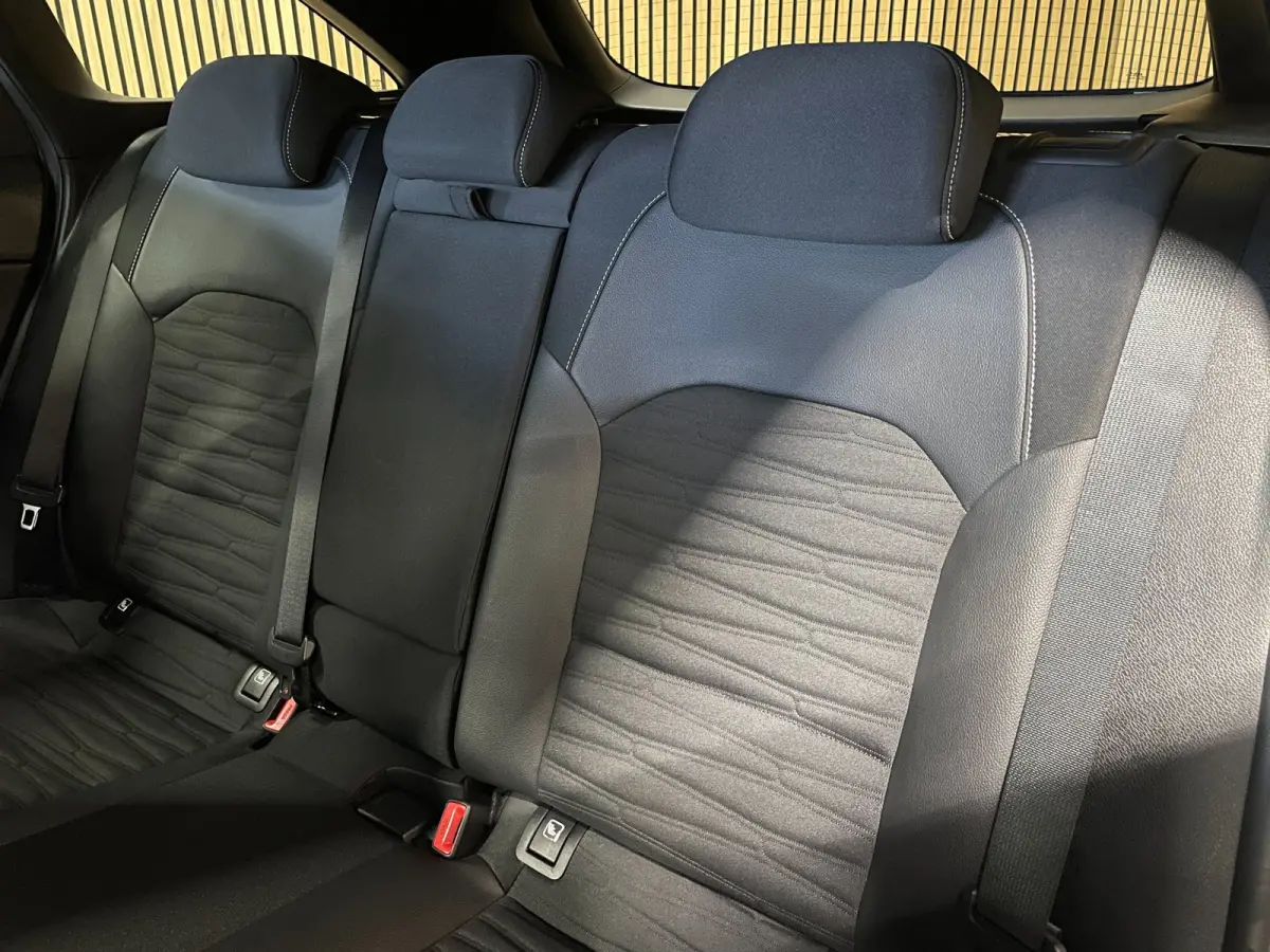 1.5 T-GDi GT-Line|160PK|AUTOMAAT|ACC|DIGITAL|KEYLESS|JBL|CARPLAY|ANDROID|STOEL+STUURVERW|CAMERA|CRUISE+CLIMA|