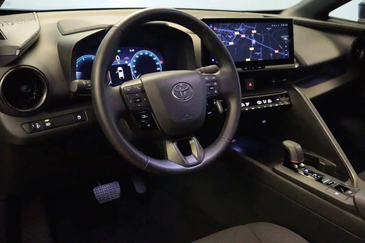 1.8 Hybrid 140 Dynamic | NAVI | CLIMA | CAMERA + PDC | ADAP CRUISE | LANE-ASSIST / WARNING |