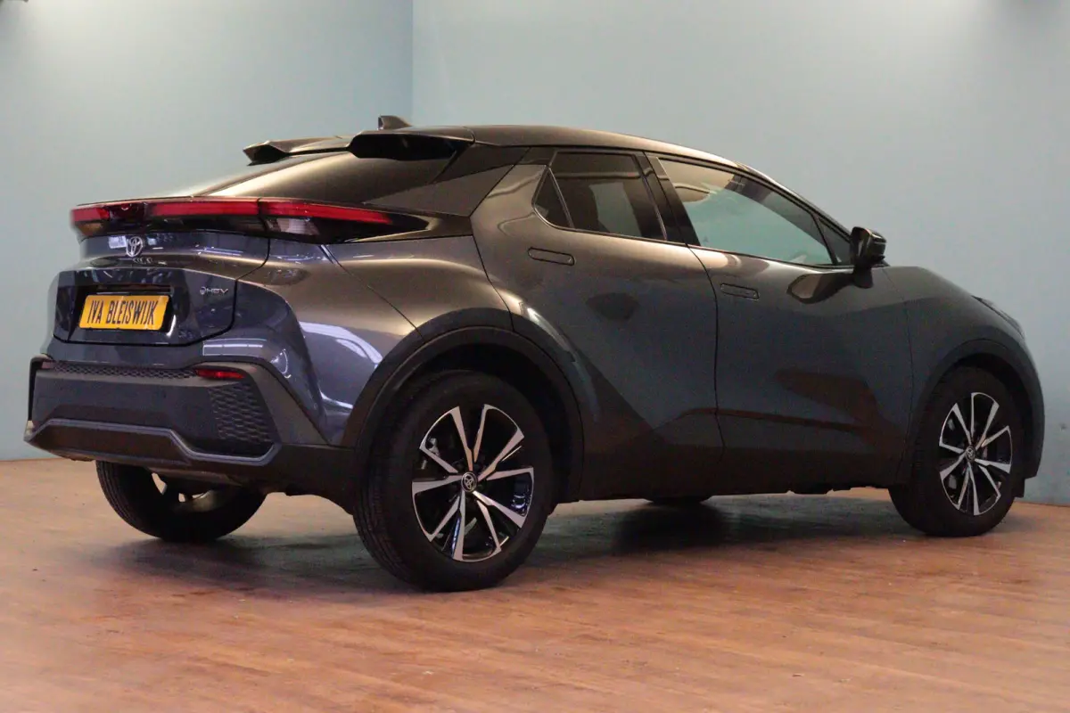 1.8 Hybrid 140 Dynamic | NAVI | CLIMA | CAMERA + PDC | ADAP CRUISE | LANE-ASSIST / WARNING |