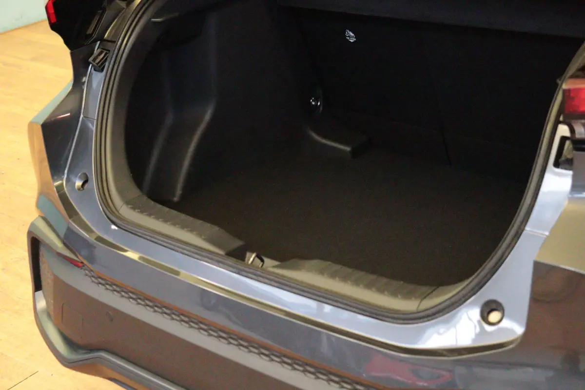 1.8 Hybrid 140 Dynamic | NAVI | CLIMA | CAMERA + PDC | ADAP CRUISE | LANE-ASSIST / WARNING |