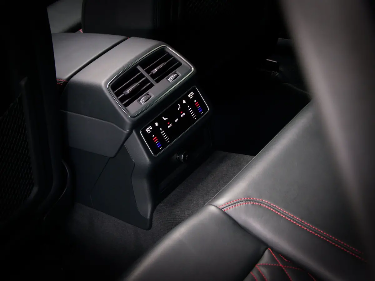 55 TFSI e quattro Competition S-Line Edition (RS-STOELEN, MAXTON, ELEKTRISCHE STOELEN, MEMORY, PANO, ACC, CARPLAY)
