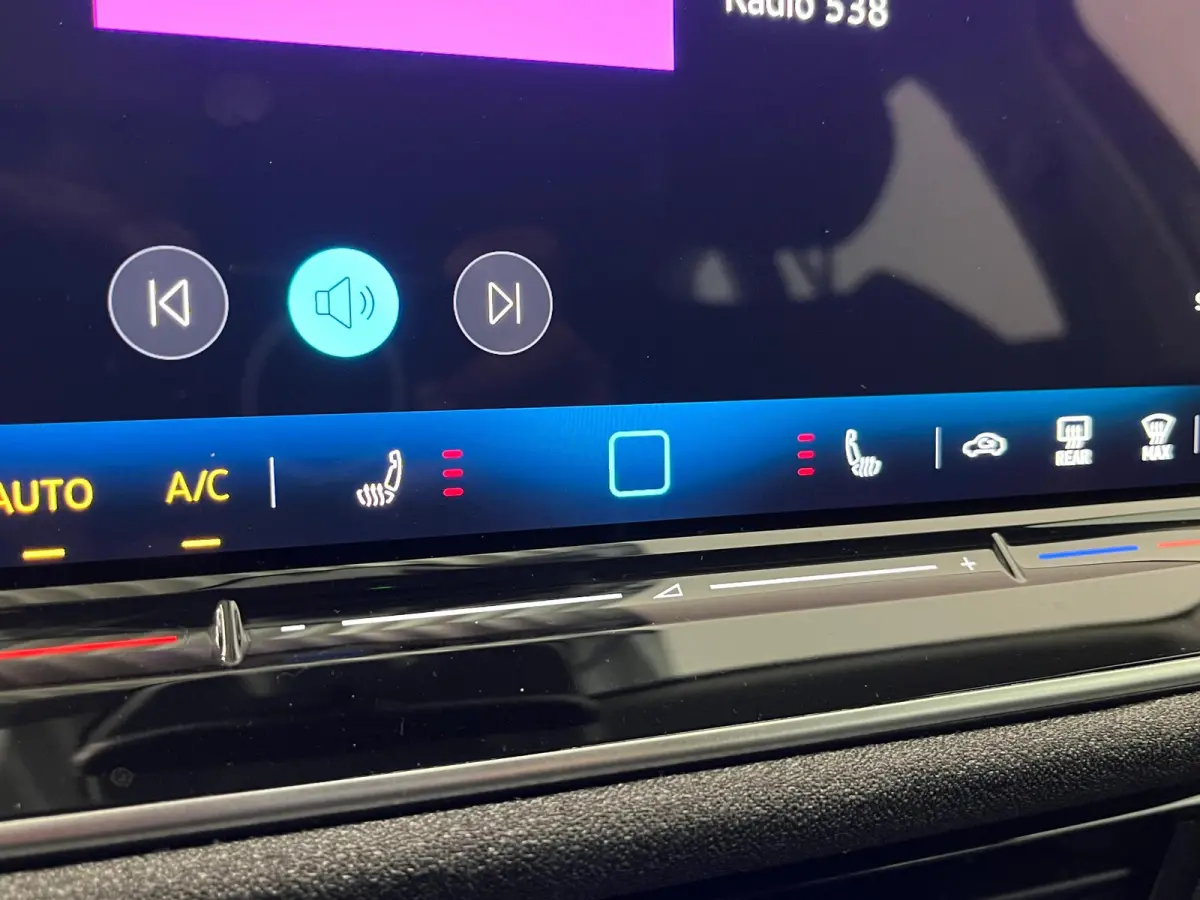 1.5 eTSI DSG-7 Aut Variant Business Airco ECC Navi Wireless Carplay 17" LM Velgen PDC VA+Camera Adaptive Cruise Control