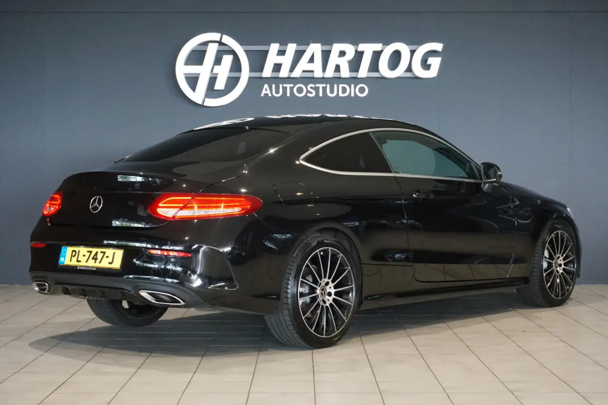 180 Ambition AMG + SPORTSTOELEN / 19'' / STOELVERWARMING / XENON