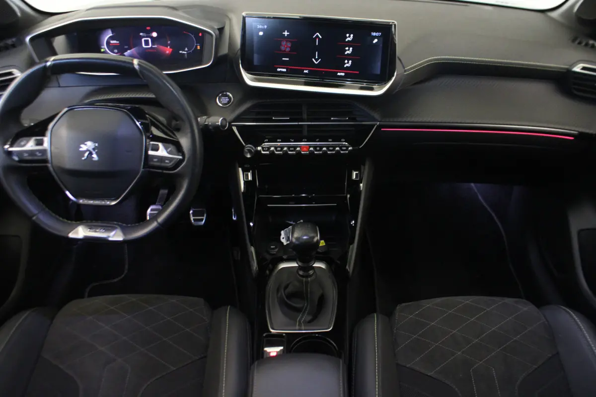 1.2 PureTech GT |Pano|Camera|Navi|