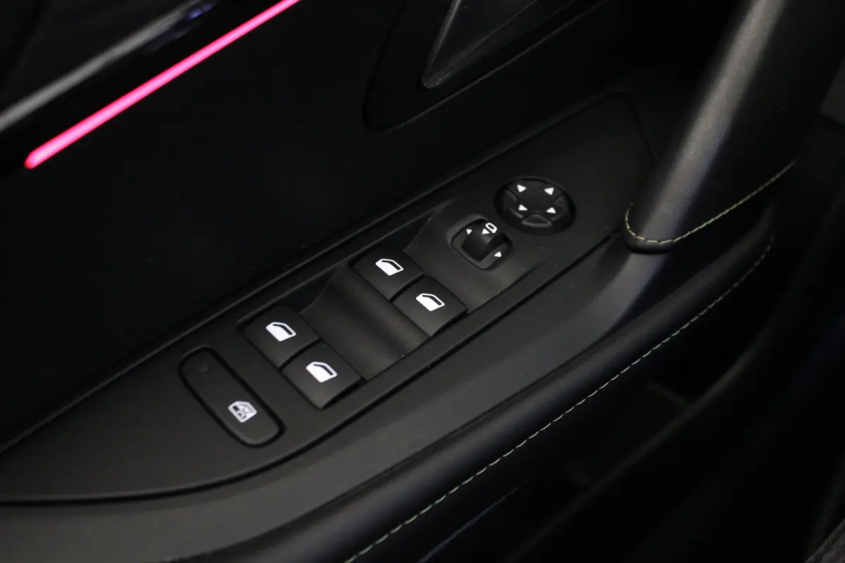 1.2 PureTech GT |Pano|Camera|Navi|