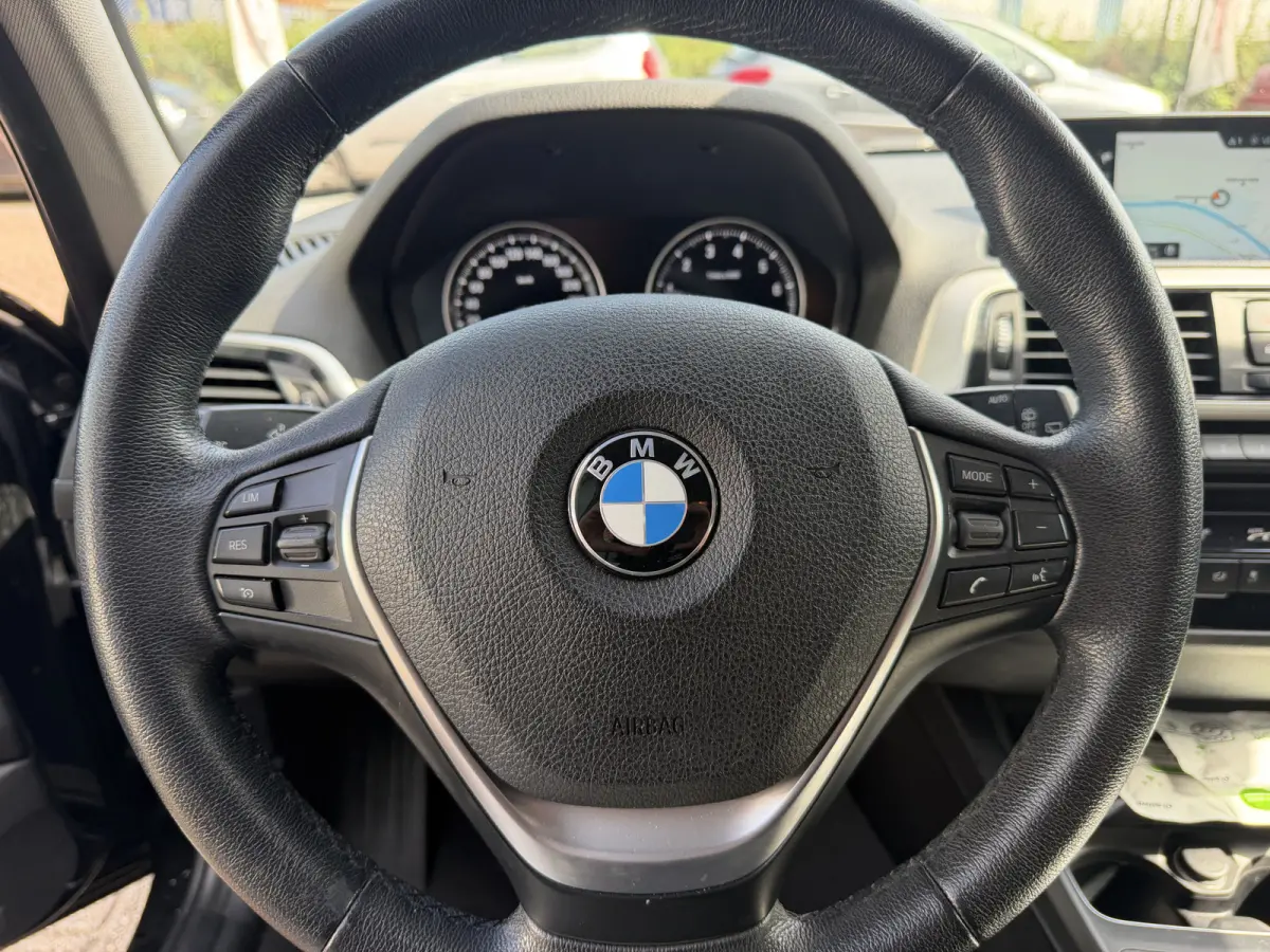 118i Executive / Automaat / NAP / LED / Navi / Pdc