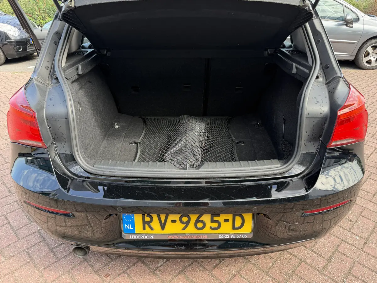 118i Executive / Automaat / NAP / LED / Navi / Pdc