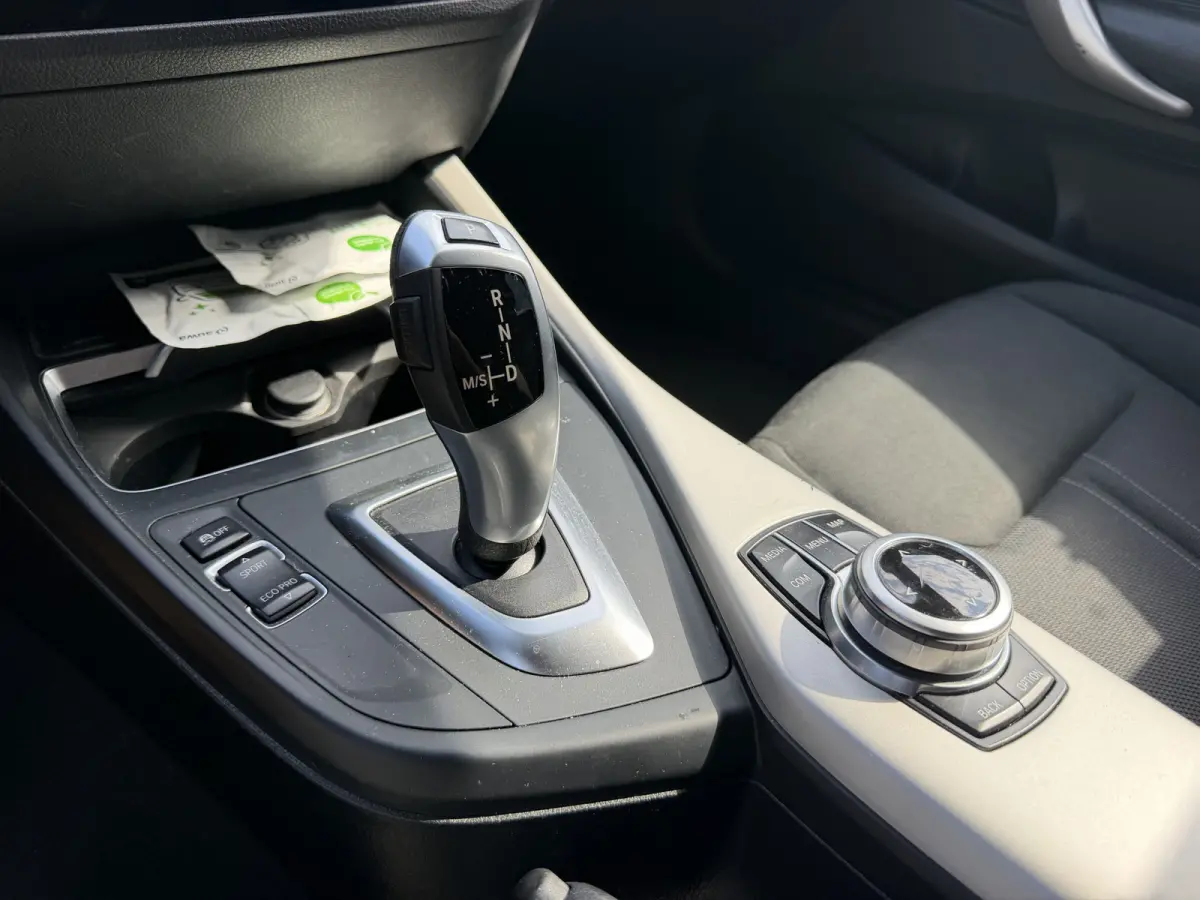 118i Executive / Automaat / NAP / LED / Navi / Pdc