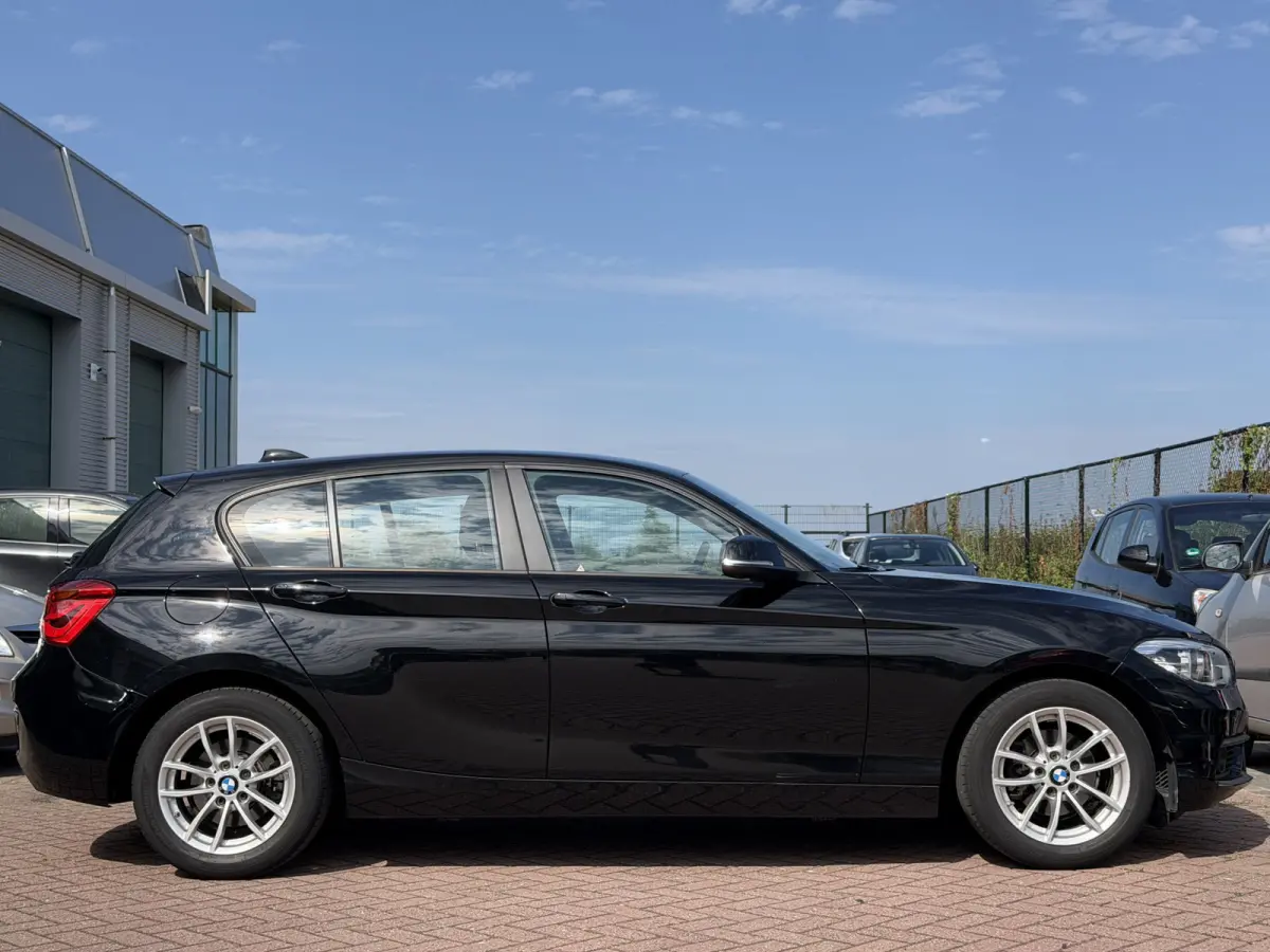 118i Executive / Automaat / NAP / LED / Navi / Pdc