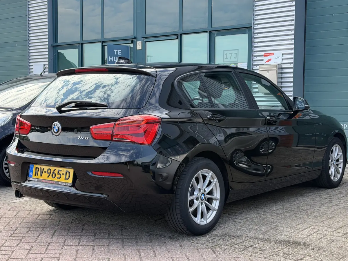 118i Executive / Automaat / NAP / LED / Navi / Pdc