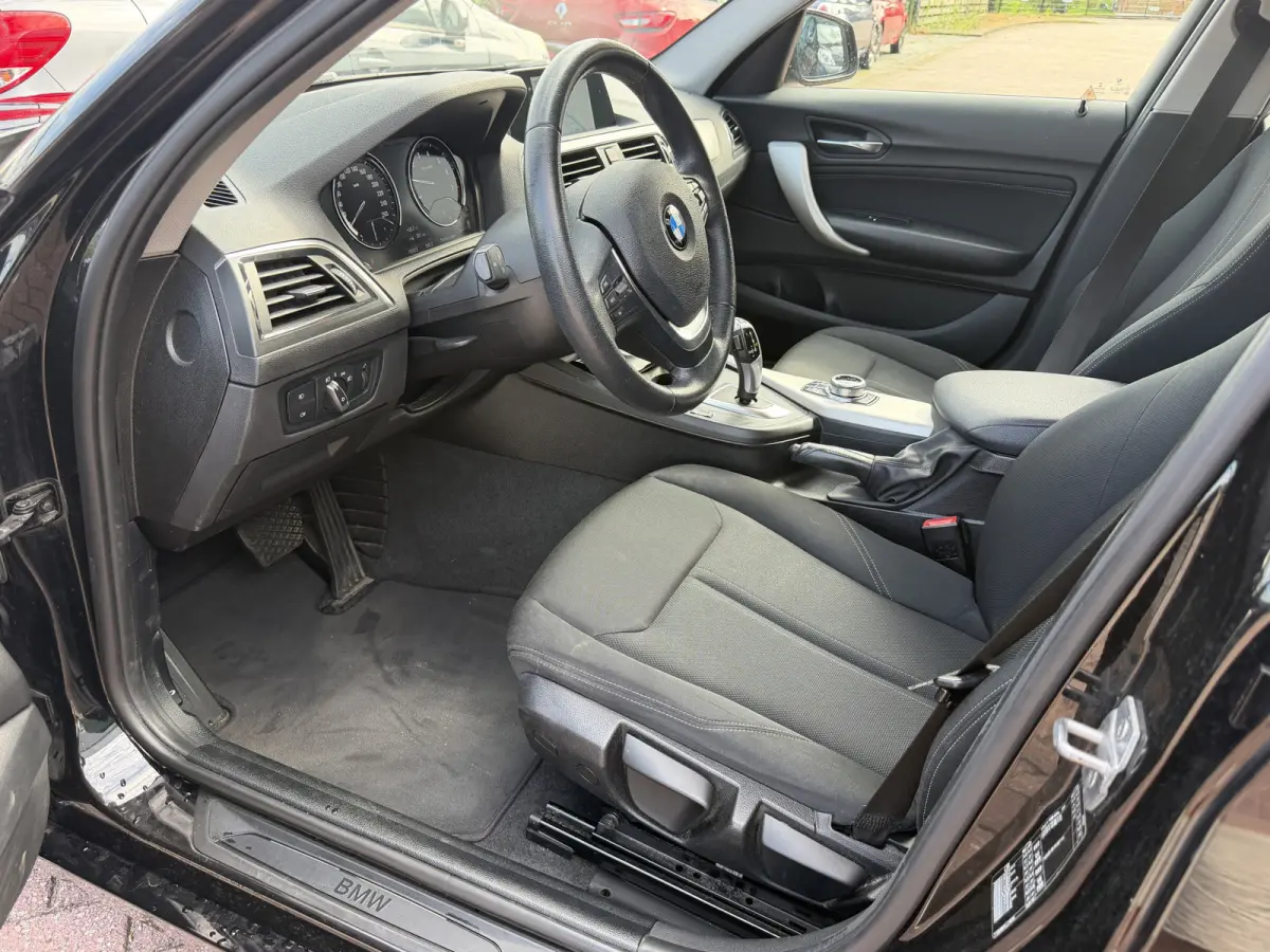 118i Executive / Automaat / NAP / LED / Navi / Pdc