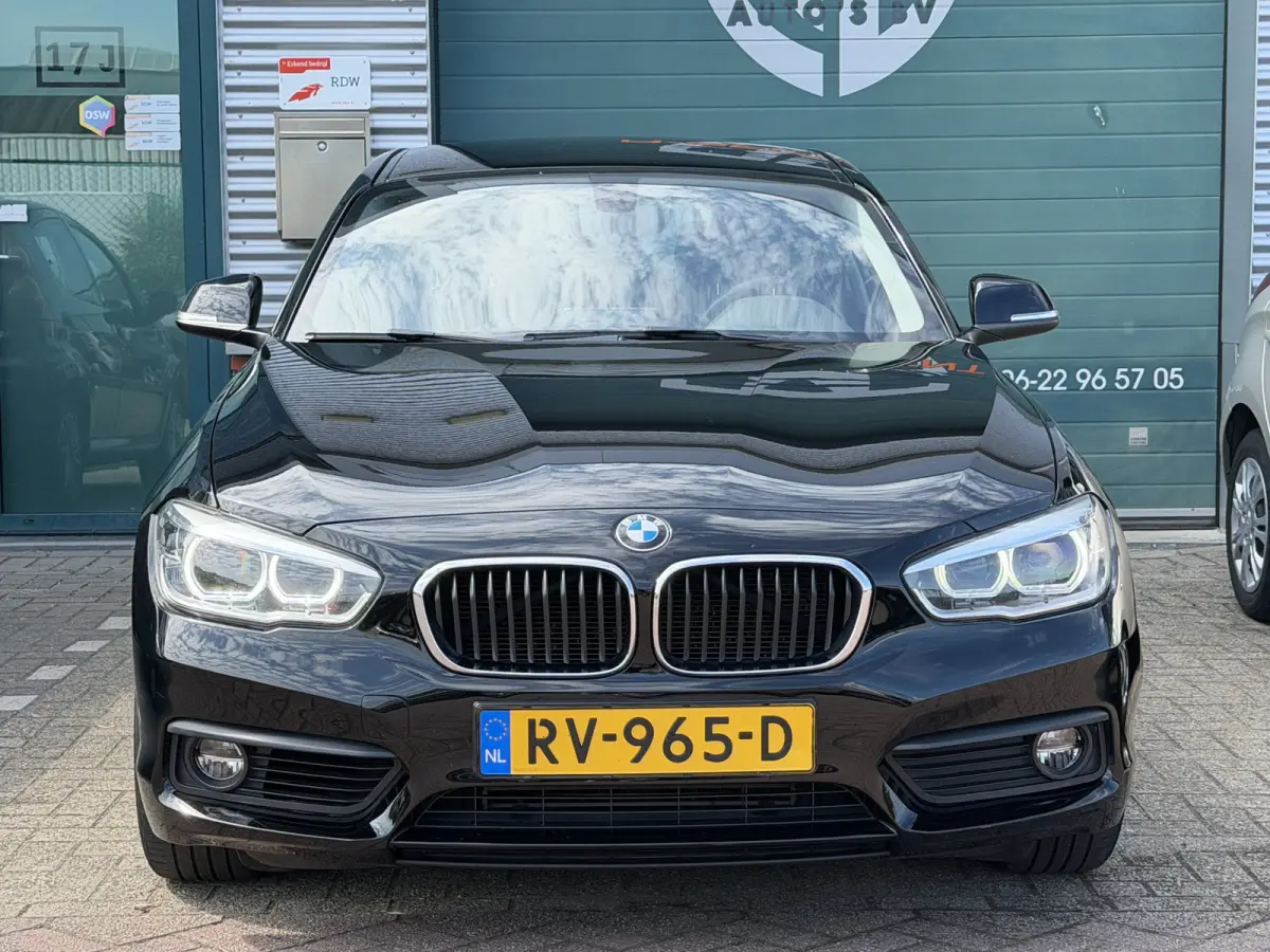 118i Executive / Automaat / NAP / LED / Navi / Pdc