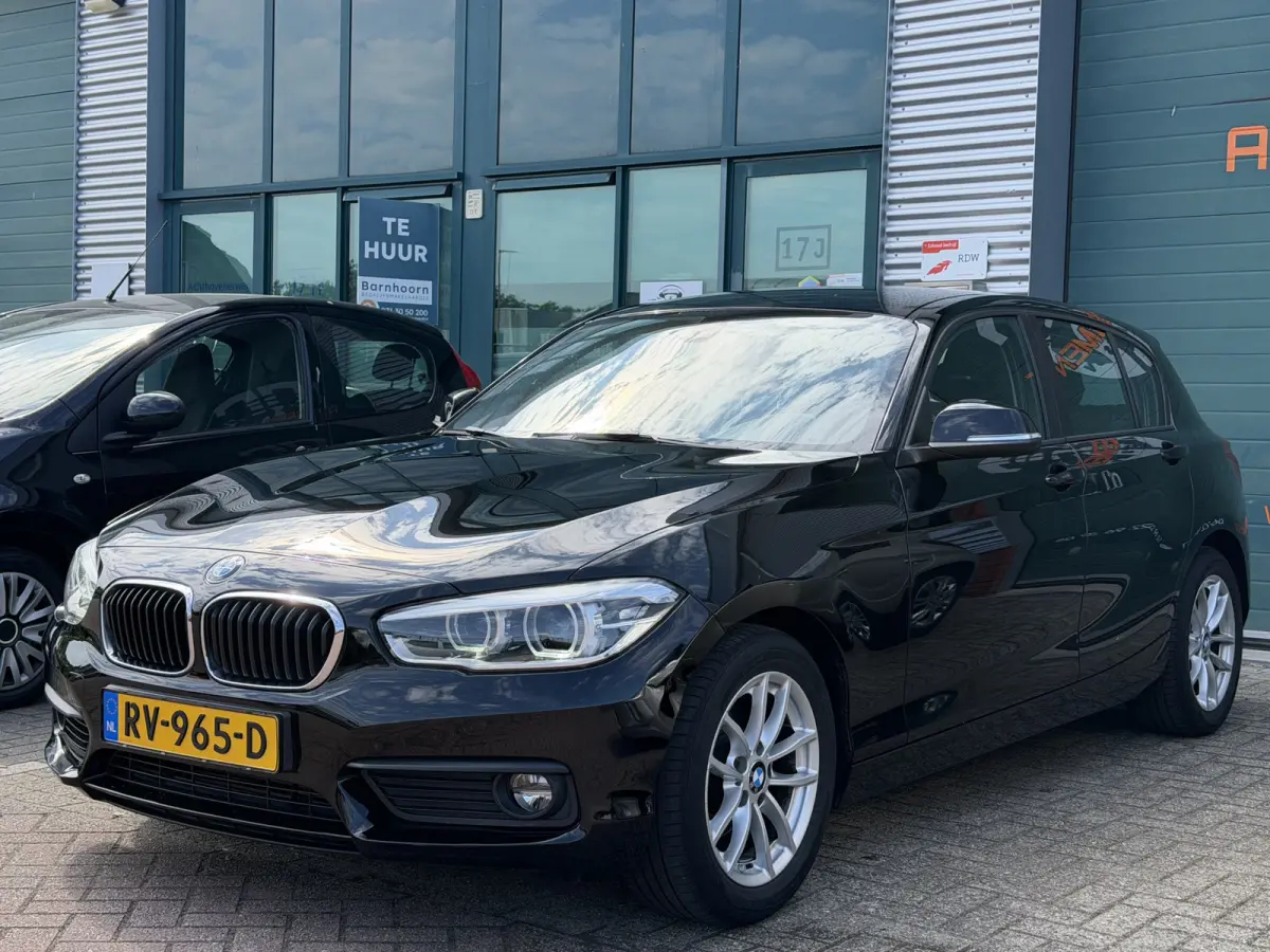 118i Executive / Automaat / NAP / LED / Navi / Pdc