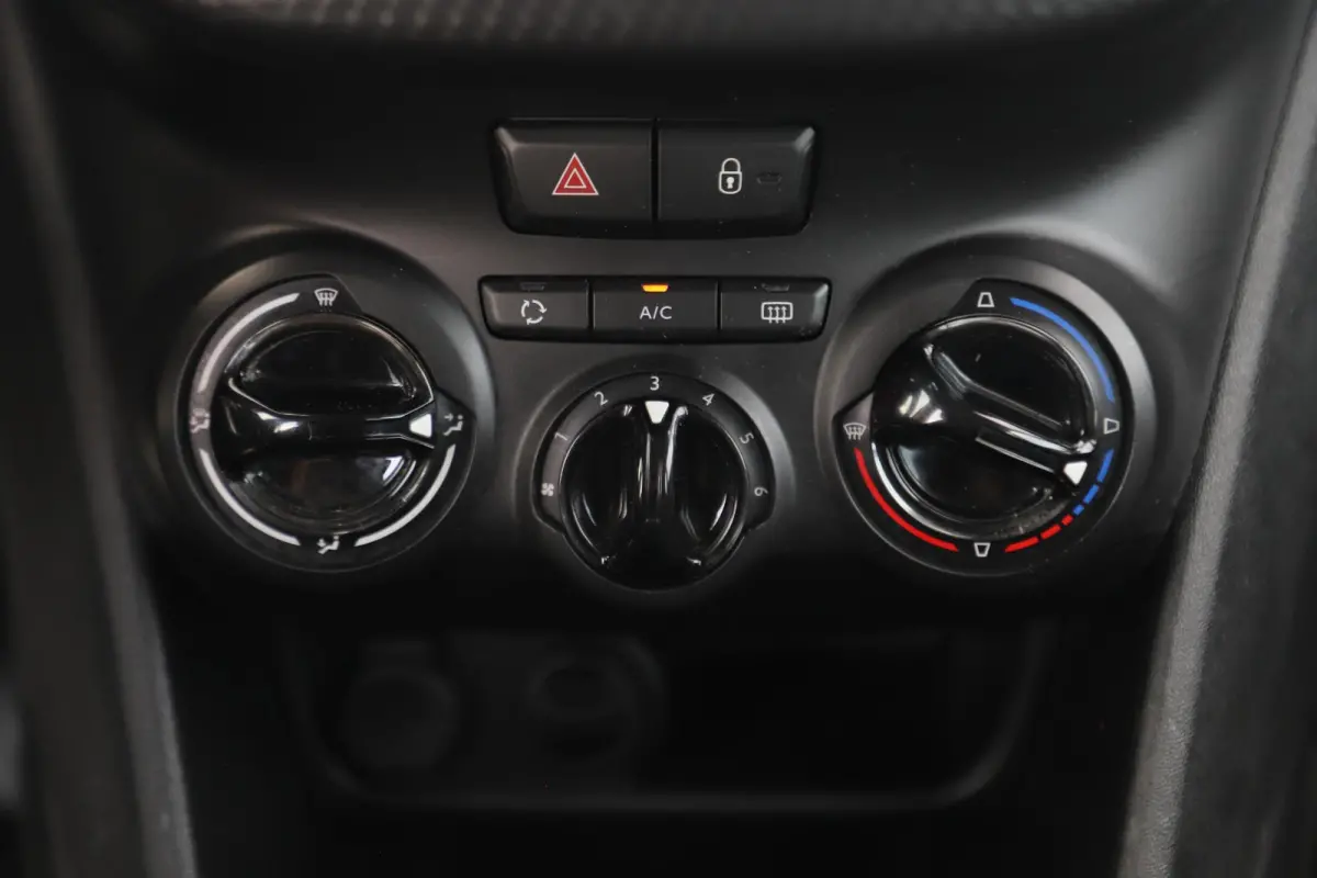 1.2 PureTech Active Trekhaak Radio Bluetooth Airco Cruise Control LED