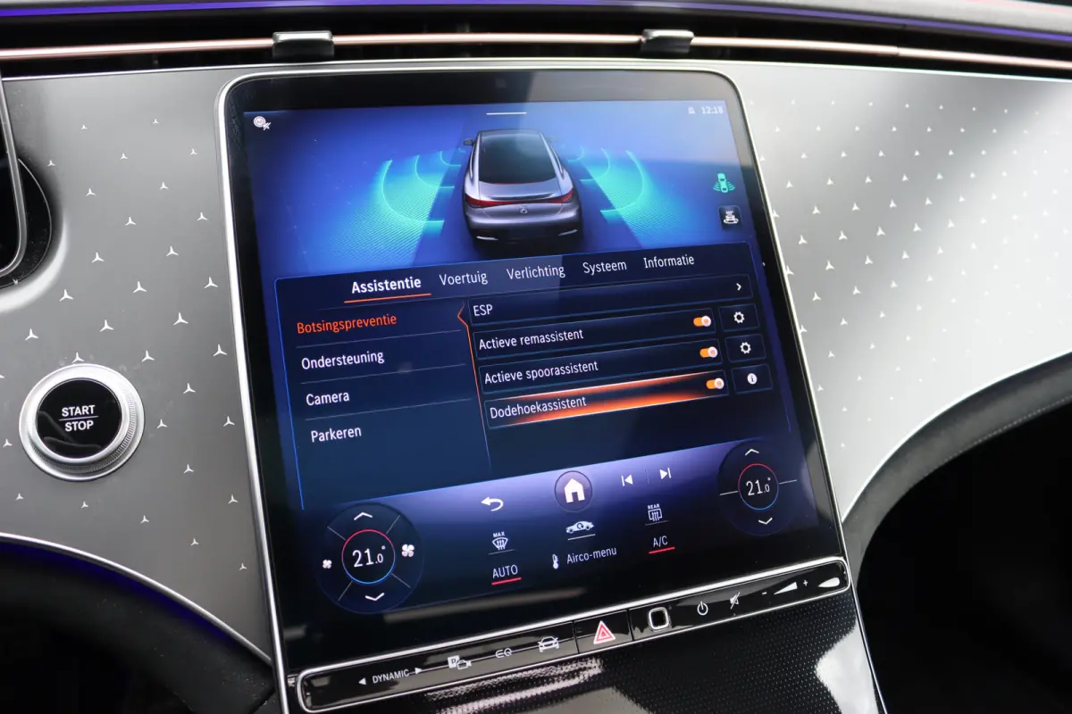 300 AMG Line 90 kWh | Airmatic | Distronic | Panoramadak | Warmtepomp | Memory | Keyless Go | Camera | Dodehoekassistent | High Perf. LED |