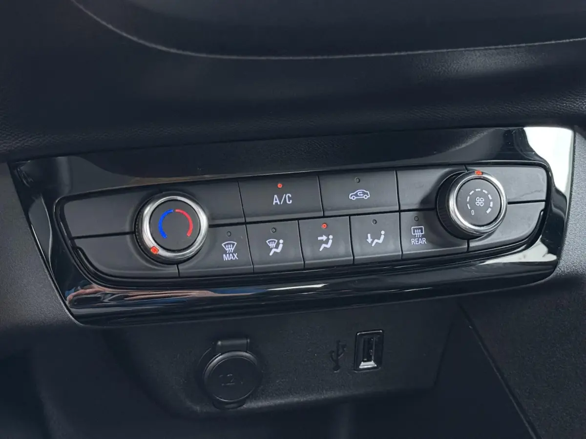 1.2 75pk Edition | 1ste eigenaar | Parkeersensoren | Navigatie | 16"LMV | Airco | AppleCarPlay/Android