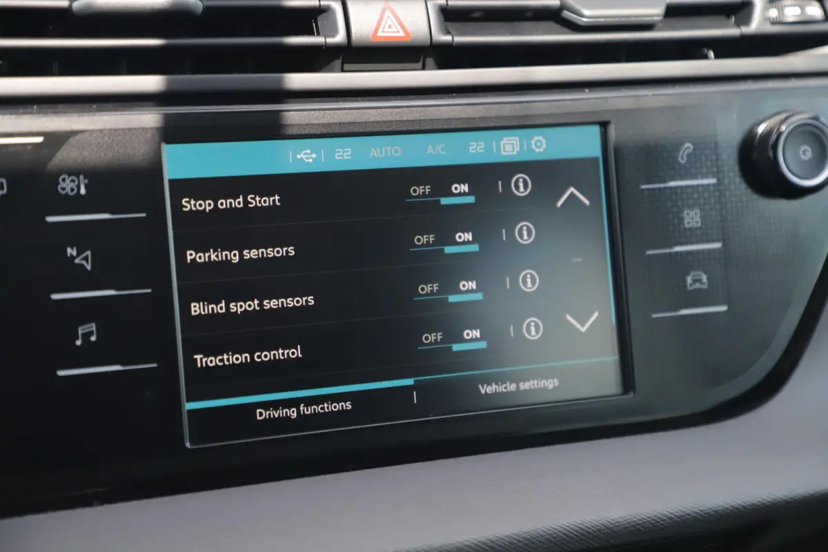 1.2 PureTech Business 7p 7 Persoons Navigatie Achteruitrijcamera Clima Cruise Getint Glas Carplay Android