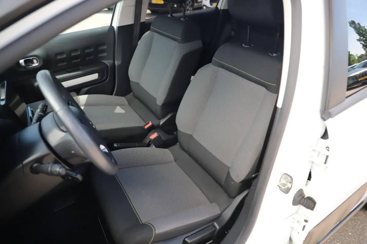 1.2 PureTech S&S Feel Edition Navigatie Carplay Android Climate Cruise Control Rijstrooksensor Parkeersensor