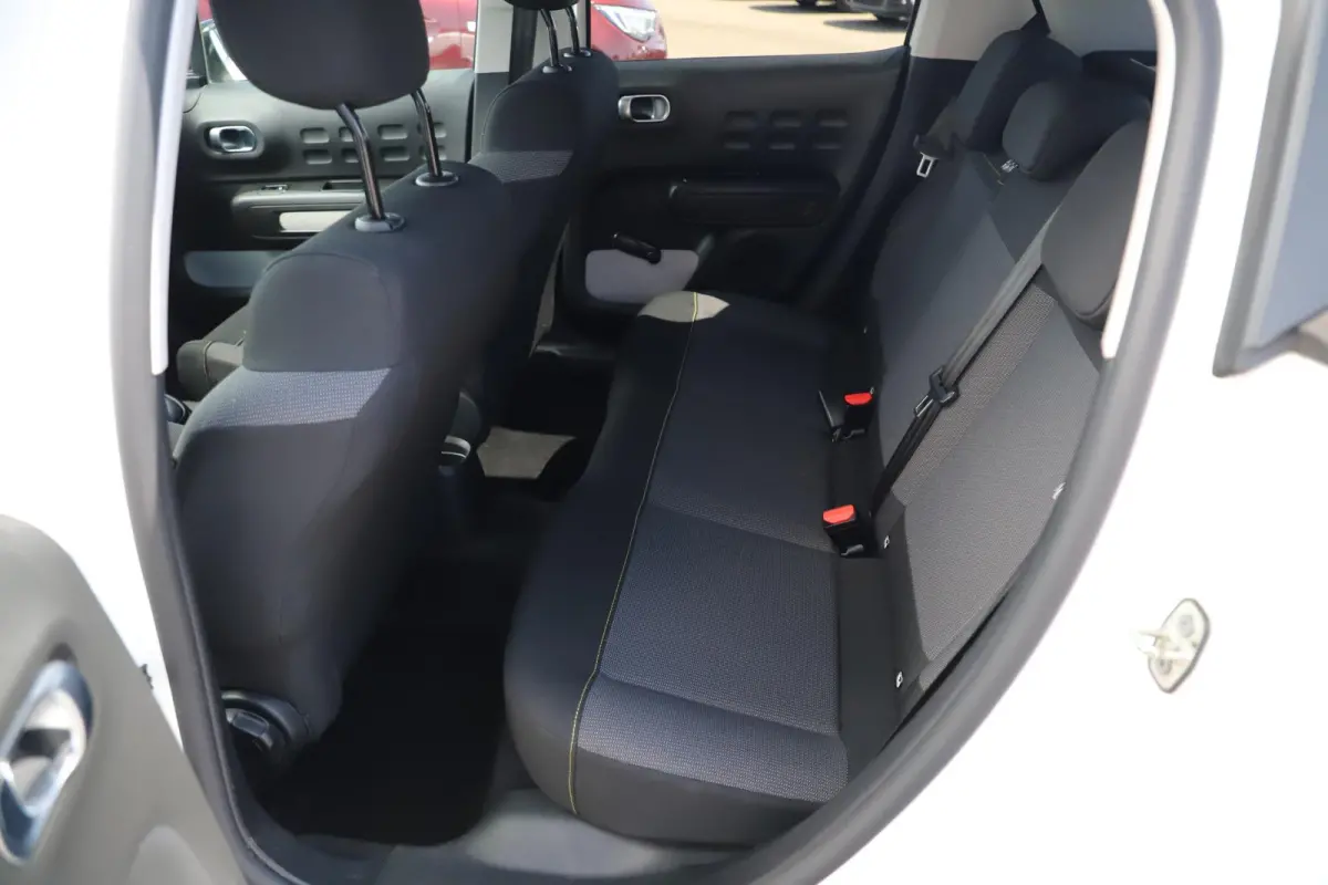 1.2 PureTech S&S Feel Edition Navigatie Carplay Android Climate Cruise Control Rijstrooksensor Parkeersensor