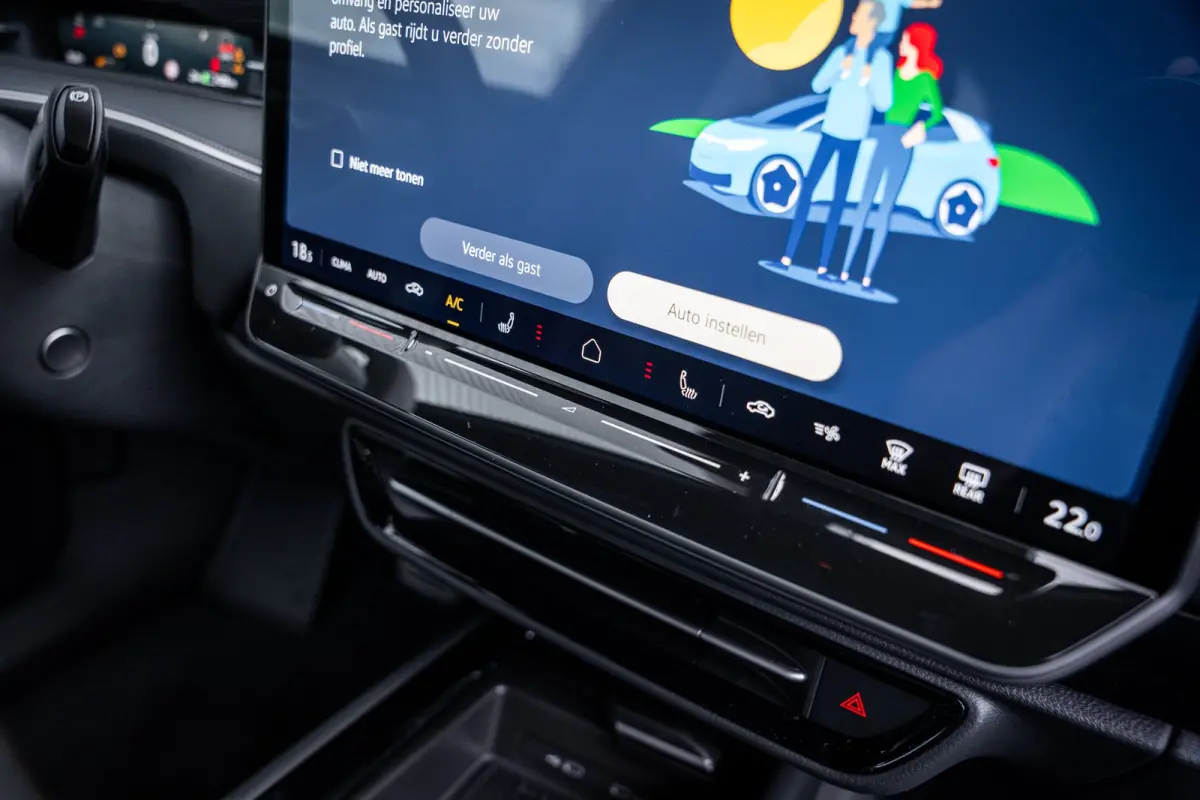 Limited Edition Plus | 360 graden camera (Area View) | Achterklep, elektrisch, met sensorgestuurde opening (Easy Open) | Geheugenfunctie voor Parkeerassistent (Trained Park Assist)