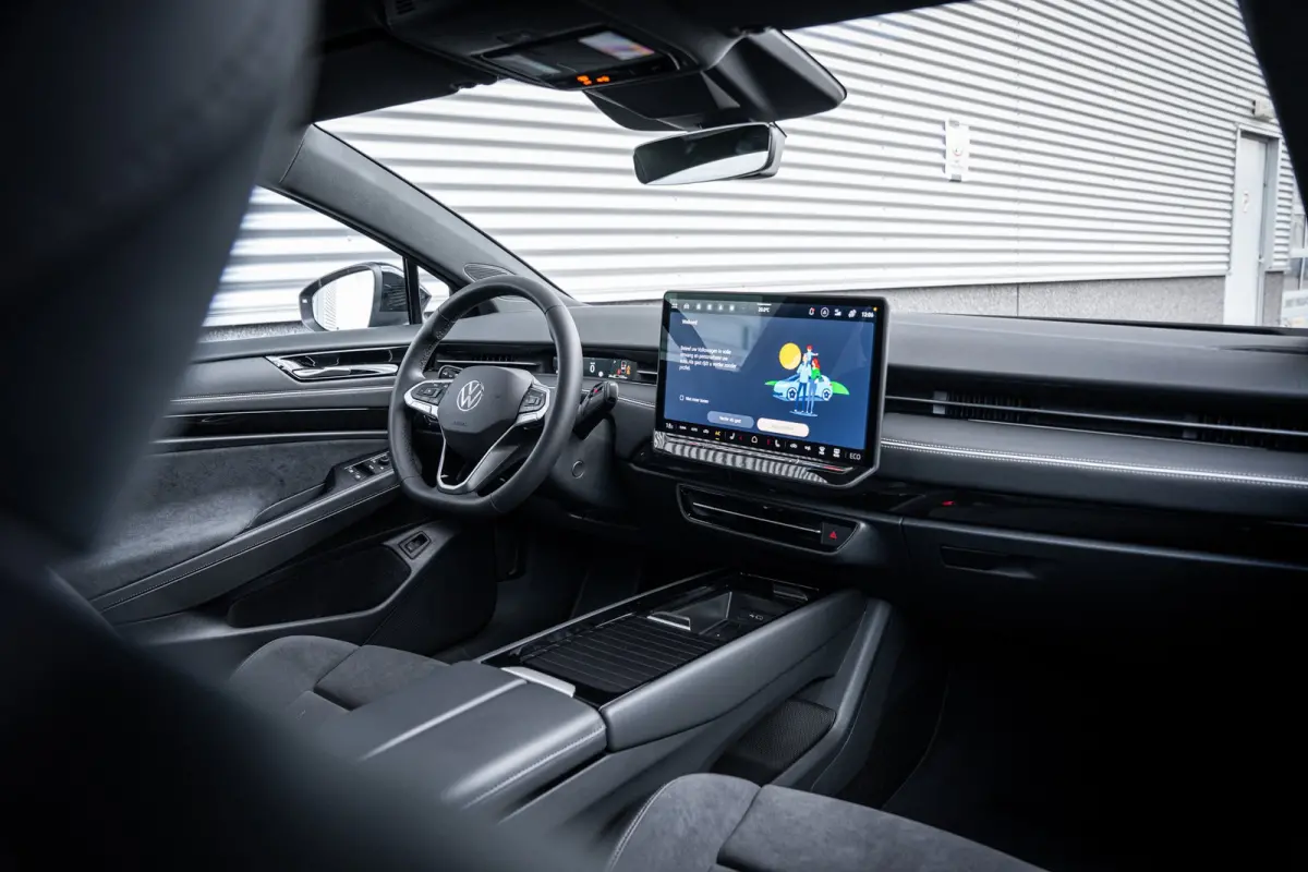 Limited Edition Plus | 360 graden camera (Area View) | Achterklep, elektrisch, met sensorgestuurde opening (Easy Open) | Geheugenfunctie voor Parkeerassistent (Trained Park Assist)
