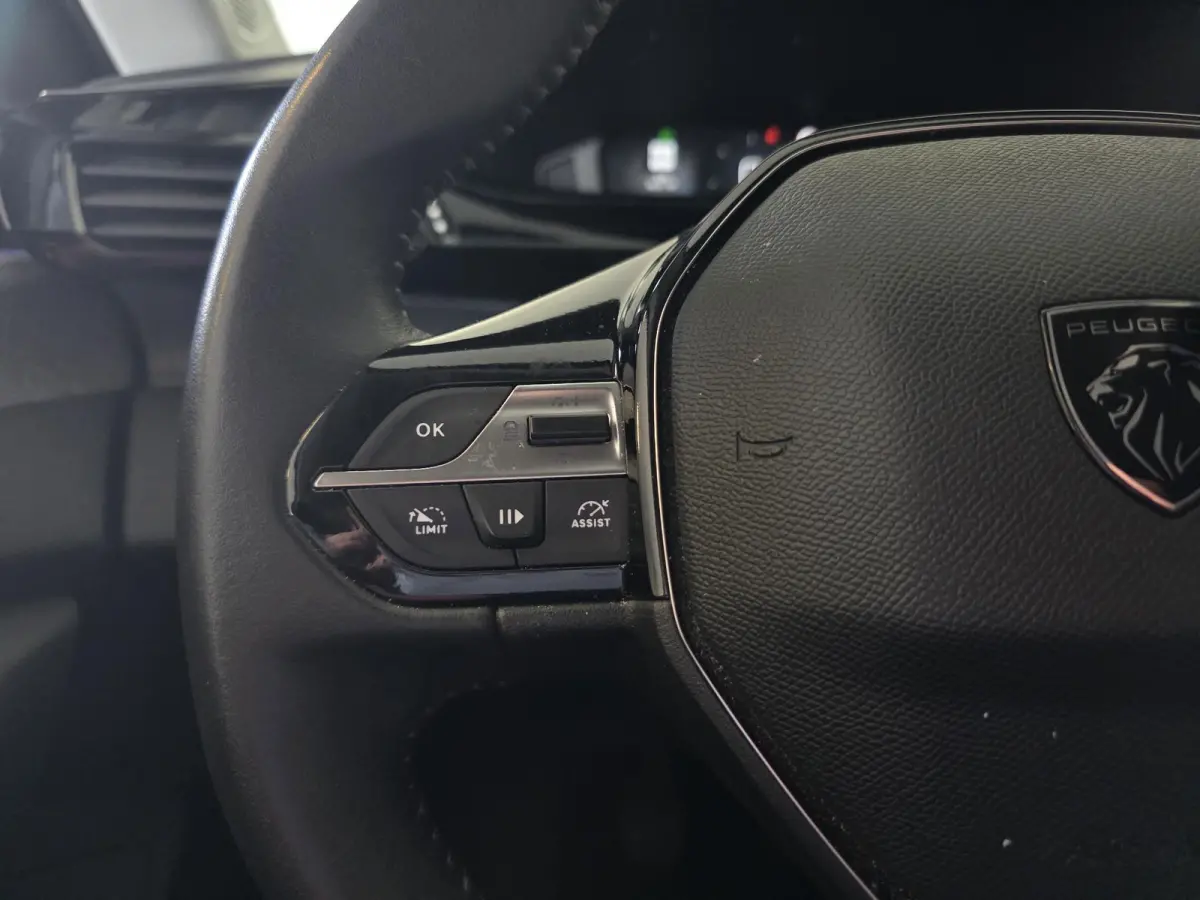 1.2 PureTech Allure Pack Business | NL-Auto | Camera | Cruise Control | Apple Carplay & Android Auto