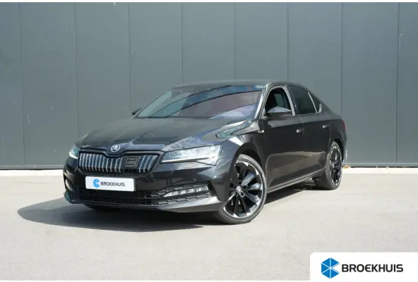 1.4 TSI iV 218pk Sportline Business | Trekhaak | Adaptive Cruise | Stoelen Elektrisch | 19" | Camera