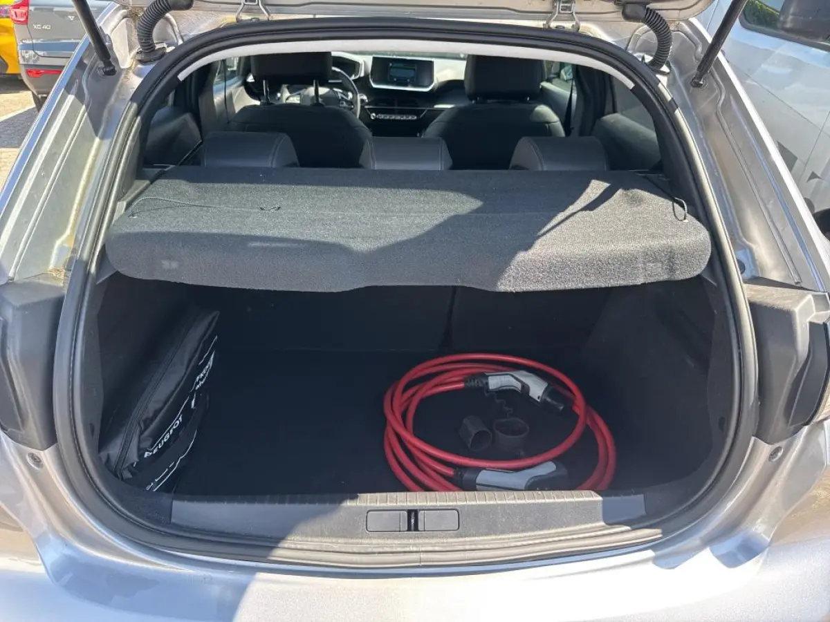 EV Allure Pack 50 kWh | Achteruitrijcamera | Climate Control | Navigatie | Apple Carplay & Android Auto | !!