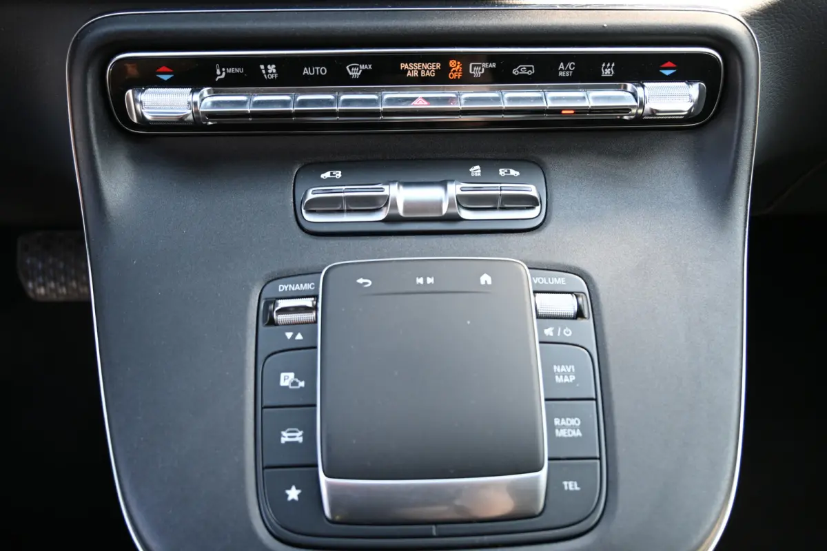 300d 4-Matic L3 Avantgarde 4x4 8 Persoons, incl BPM en BTW
