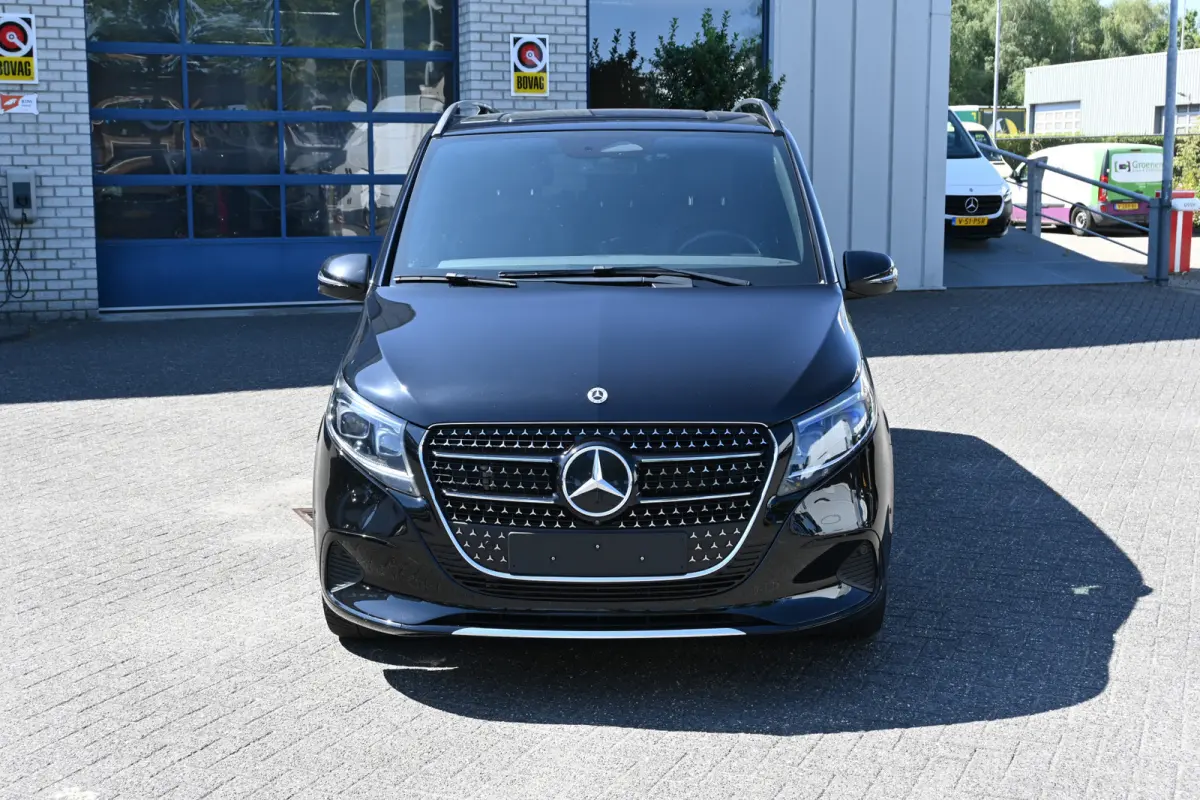 300d 4-Matic L3 Avantgarde 4x4 8 Persoons, incl BPM en BTW