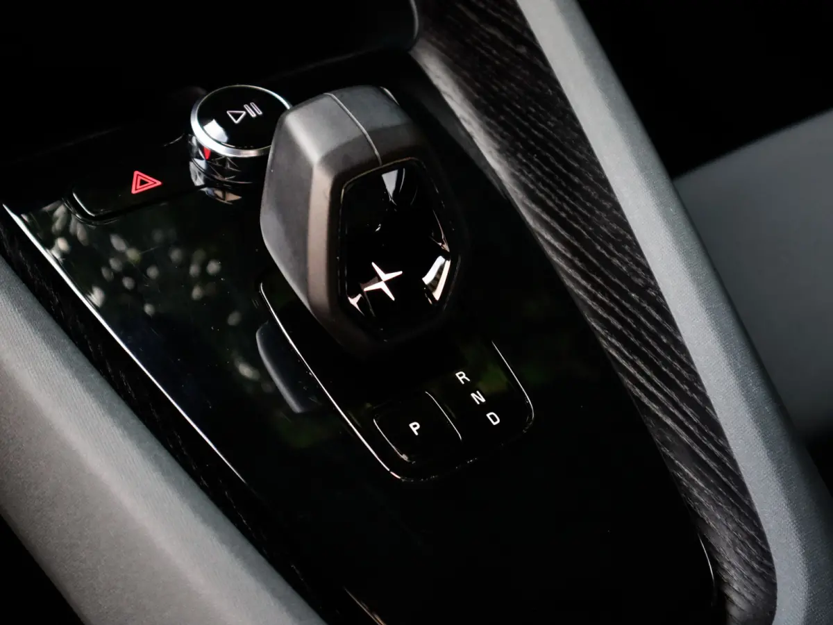 Long Range Dual Motor Launch Edition 78kWh 3-Fase 1e-Eig. & Dealer-Onderh. BOVAG-Garantie. NL-Auto.