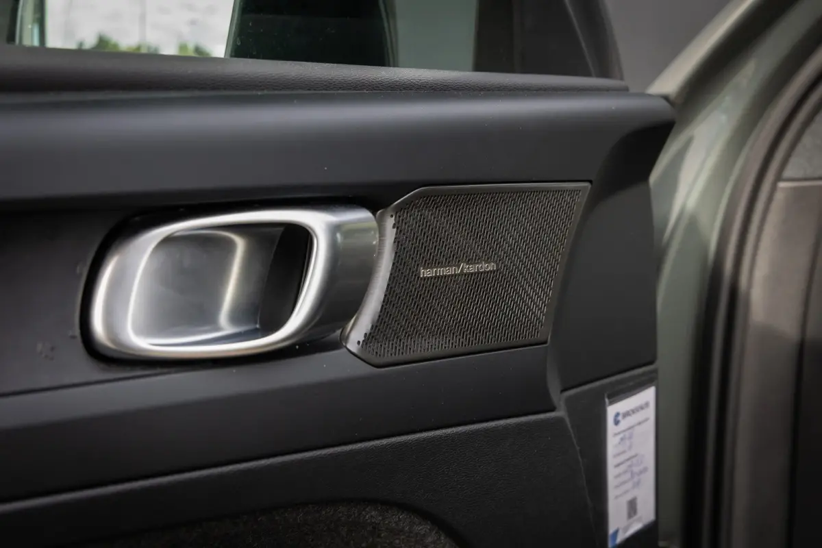 Single Motor 70kWh Core Business | 19" | Trekhaak | Harman Kardon | Adaptieve Cruise | BLIS | Parkeercamera | Getint Glas | Google