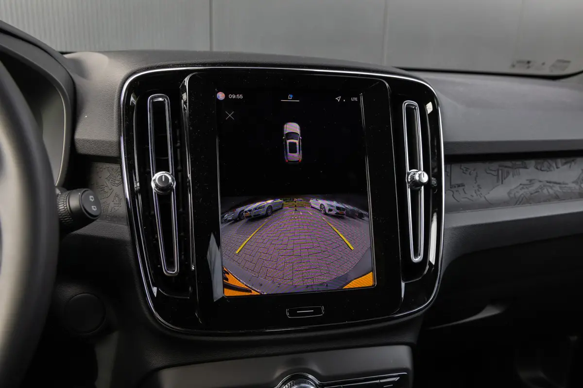 Single Motor 70kWh Core Business | 19" | Trekhaak | Harman Kardon | Adaptieve Cruise | BLIS | Parkeercamera | Getint Glas | Google
