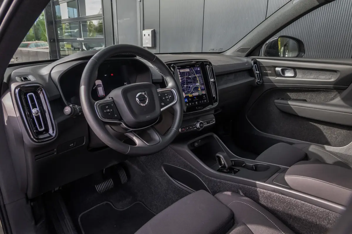 Single Motor 70kWh Core Business | 19" | Trekhaak | Harman Kardon | Adaptieve Cruise | BLIS | Parkeercamera | Getint Glas | Google
