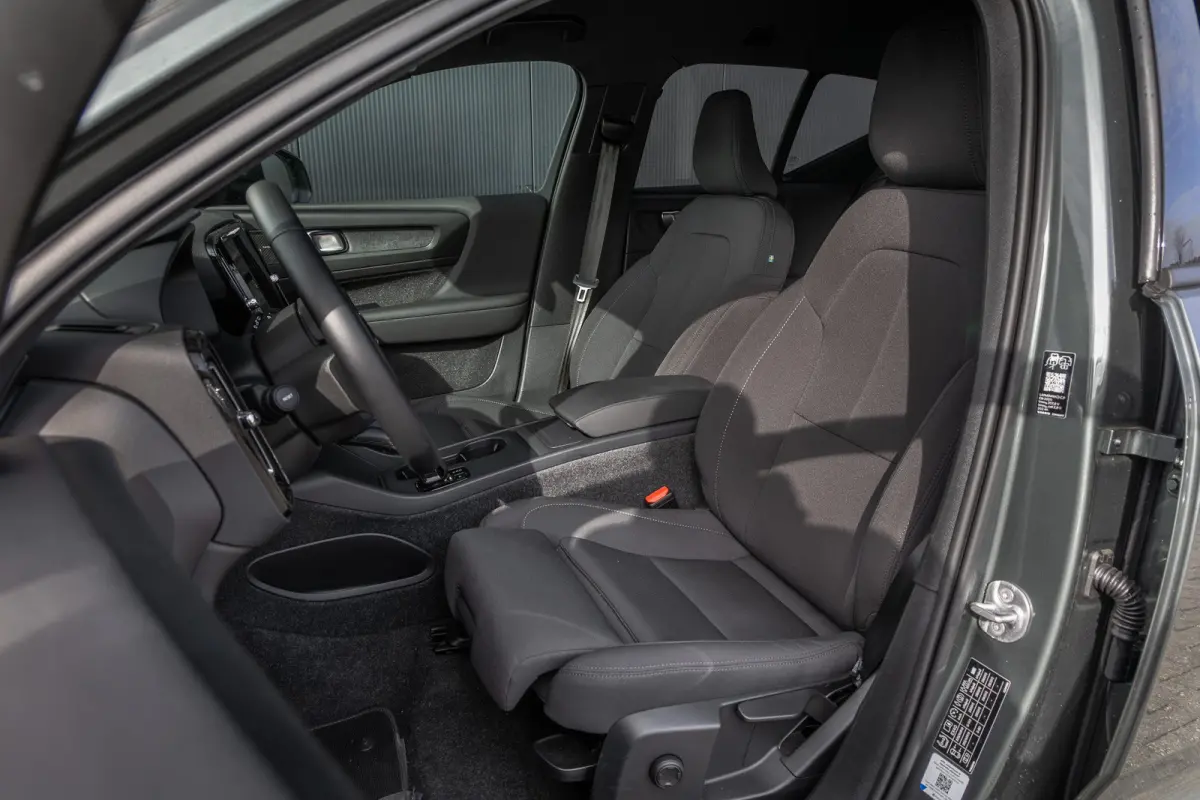 Single Motor 70kWh Core Business | 19" | Trekhaak | Harman Kardon | Adaptieve Cruise | BLIS | Parkeercamera | Getint Glas | Google